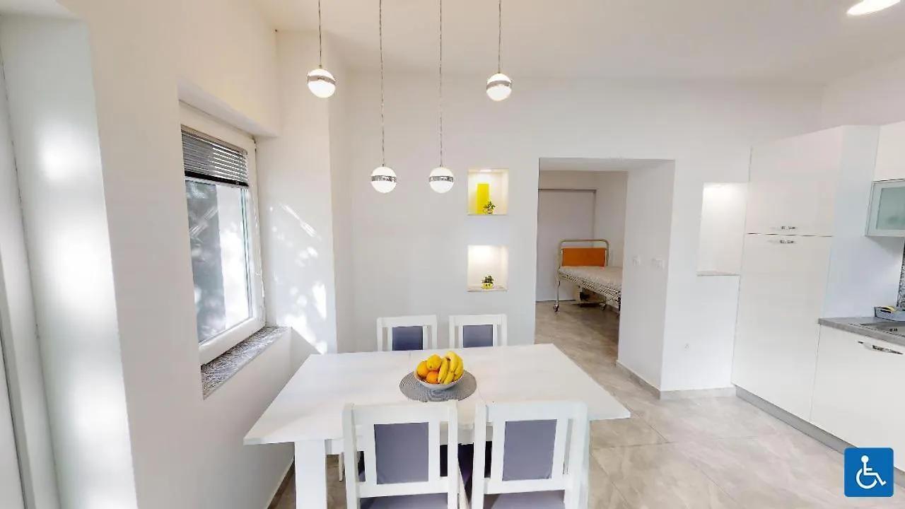 Apartments Mare Pola