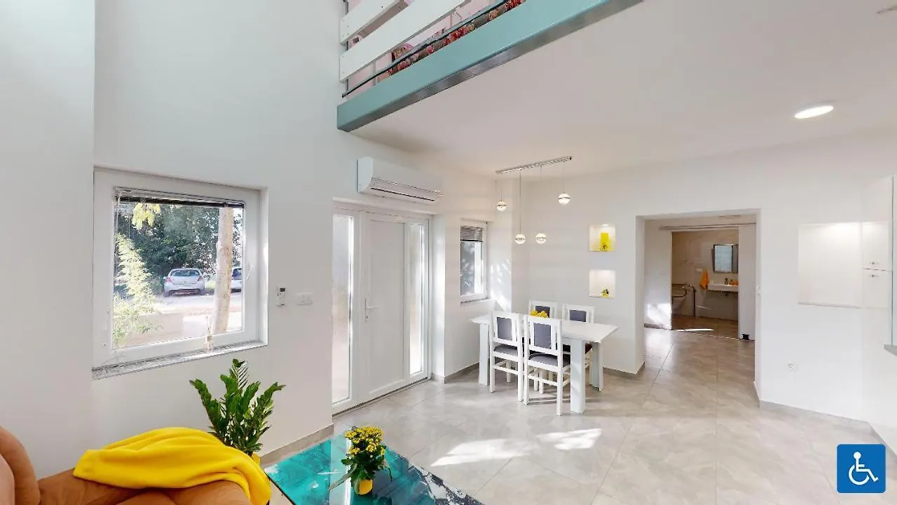 Apartments Mare Pola
