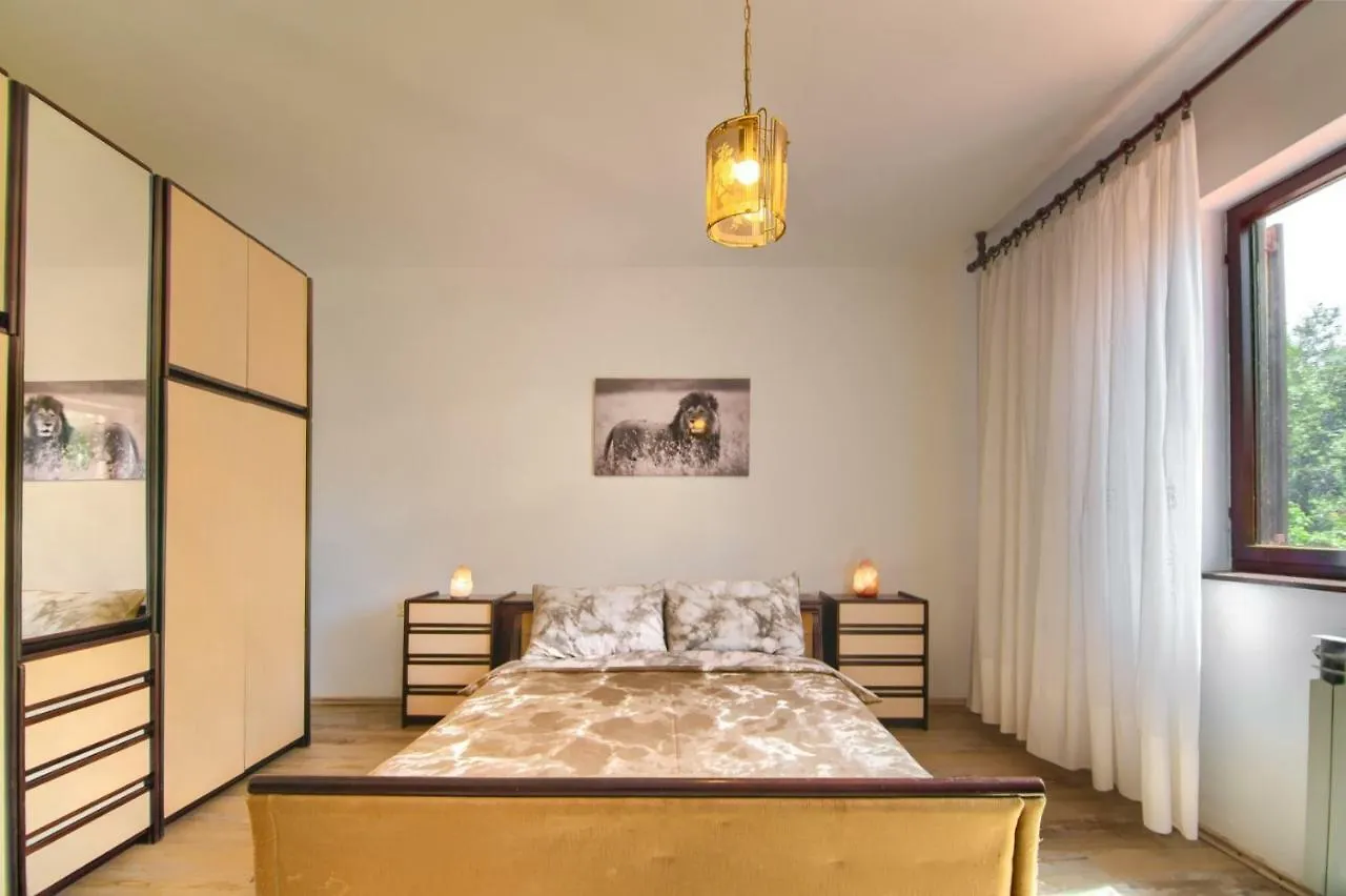 Apartments Mare Pola
